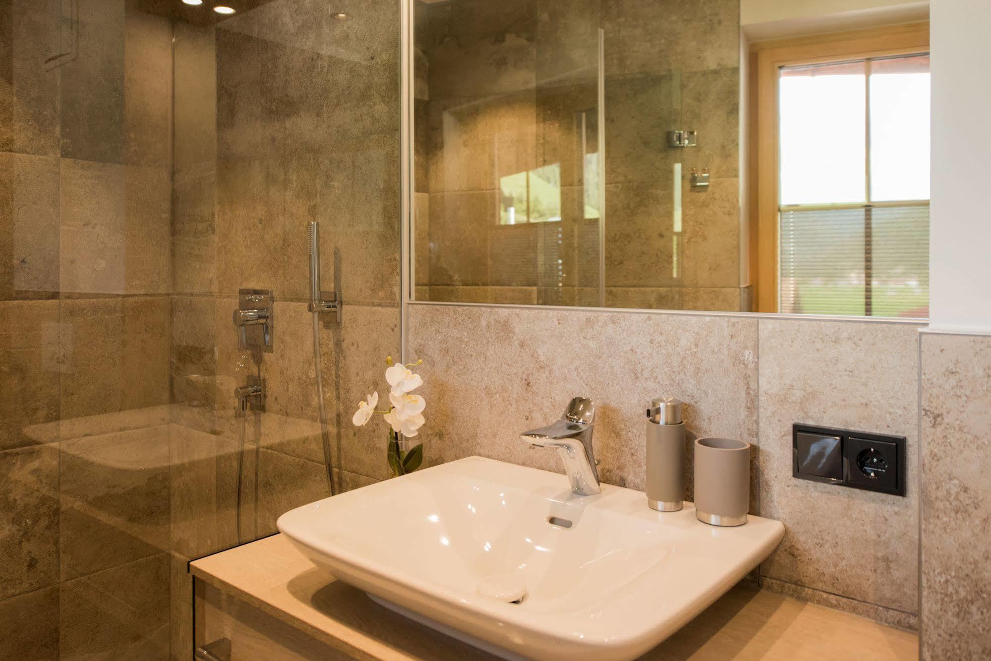 Pepi'S Suites - Lechtal Apartments هولزاغو المظهر الخارجي الصورة